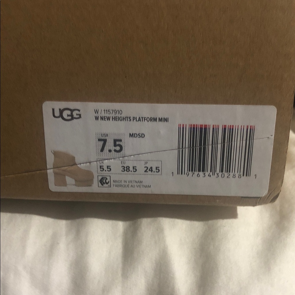UGG Women's New Heights Platform Mini Mustard Seed, NWB Size 7.5 - Picture 8 of 9